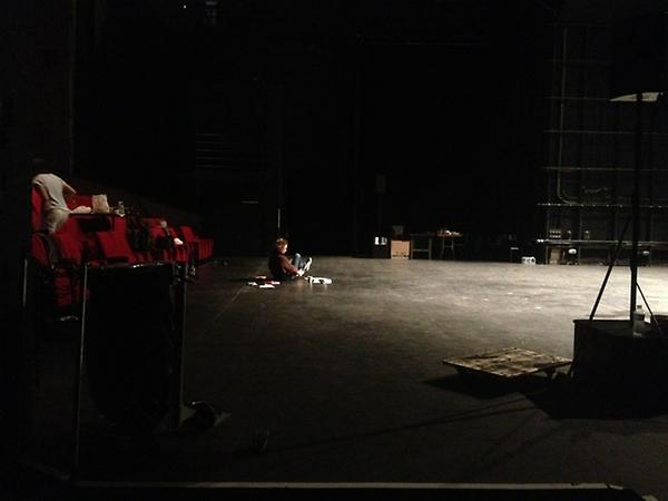 Dernière répétition au Parvis pour Maelle Poezy avant la présentation (9 au 11/13) de PURGATOIRE  à INGOLSTADT. #Dijon