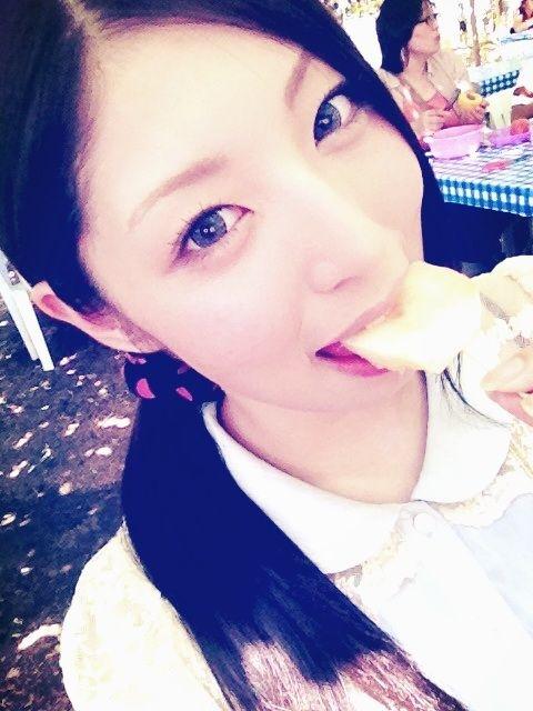 最近わiPhoneのゲームにハマりすぎてます(͏ ͒ &bull; ꇵ͒ &bull; ͒)♡ちなみに、この間行ってきた果物狩りわ桃とぶどうですっ( &curren;̴̶̷̤́ ‧̫̮ &curren;̴̶̷̤̀ )♬ http://t.co/tB