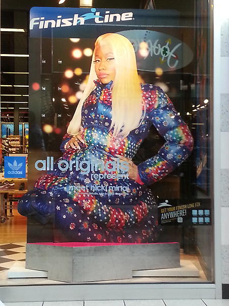 jordantwhitlock's tweet image. That awkward moment when Nicki minaj is staring at you @dtbama #mallproblems