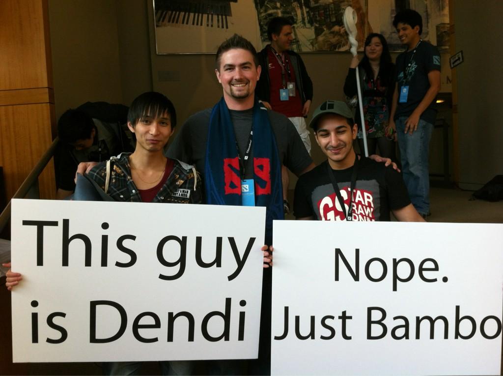 A1vqwkvCcAA-xhe.jpg:large