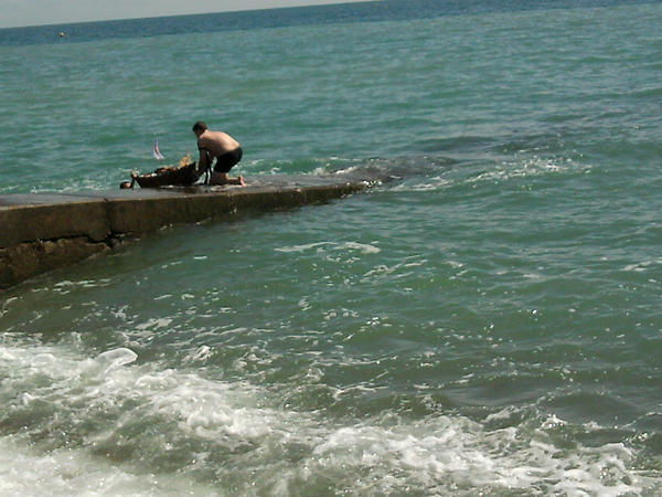 drop_collision's tweet photo. Peter Woods' ashes were put in this boat and it was then set on fire. http://t.co/NjKI5o2y