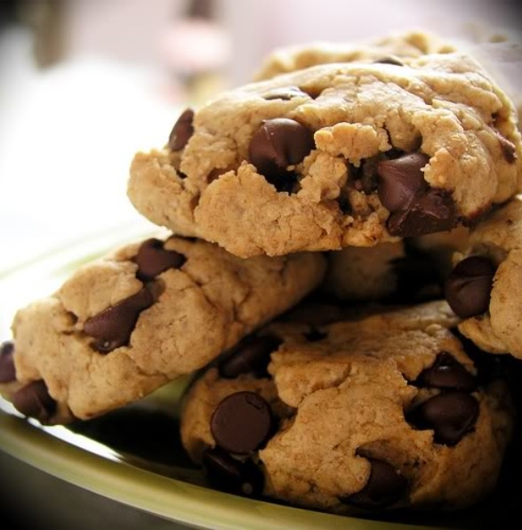 FoodFromHeaven's tweet photo. RT als je American Cookies lekker vindt! ❤ http://t.co/mwmjlj5H