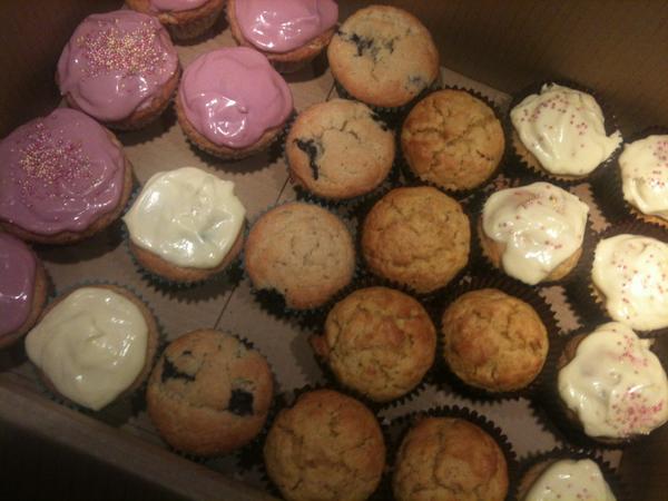 mamascakebox's tweet photo. Birthday Muffins! Freshly baked and ready to deliver this morning :) Hope they get devoured at the party today! http://t.co/JBamFCmP