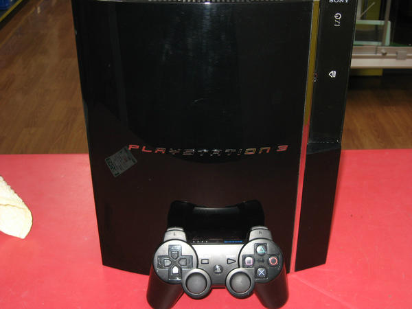 ハードオフ牛久店 公式 ジャンク 初期型ps3 Cecha00 60gb 電源入りますが Cd Dvd ブルーレイディスク読み込み認識しません コントローラー Acケーブル付属 部品取り等にいかがでしょうか 価格は7 350円です Http T Co Jtrcny9t