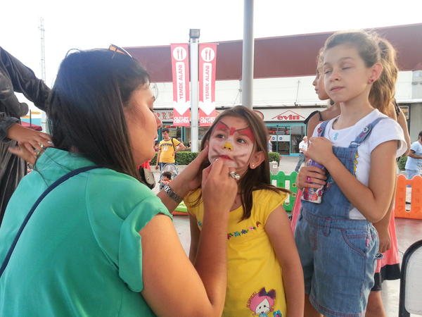 Tanıtım etkinliğini izmit outlet center da tüm hızıyla devam ediyor.