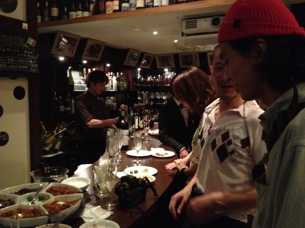 KAI_ISML's tweet image. vino RomantiCa 1周年おめでとうございます！すでに満席でした(｀_´)ゞ