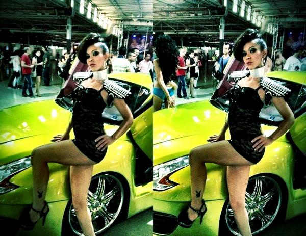 hot3Dviews's tweet photo. Super entretenido el Salon Erotico d Levante, fotos en #3D #eroticoSEL @cultoalossentid http://t.co/jRV2Ches