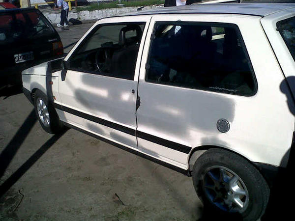karinamatt's tweet photo. Vendo urgente fiat uno modelo 94 CL$ 22.000 ..urgente http://t.co/m7W5gms4