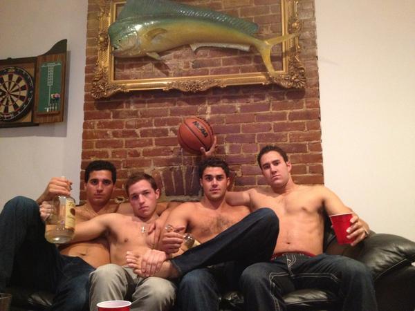 thejrcruz's tweet photo. @DerekUllman @tomvalentijr @ftorronejr @mattcruz88 @MECsquared cause @TitosVodka  payin us #lifeafterdexter #reppinNYC http://t.co/dE3z4RS7