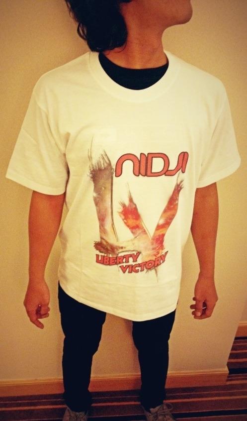 nidji's tweet photo. Di luar venue tersedia merchandise kaos nidji limited edition cuma 100 khusus buat #nidjiHK  buruan serbuuuu…. http://t.co/PotQwGwx