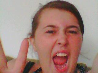 MHenque tweet picture