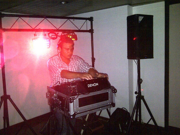 djs_crew's tweet photo. Team djs_crew sonado @Deivys_05 http://t.co/O77Udri3