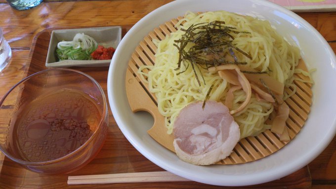 中華ざる(*^^*)美味しかった(^-^)/ http://t.co/2fcBT31R
