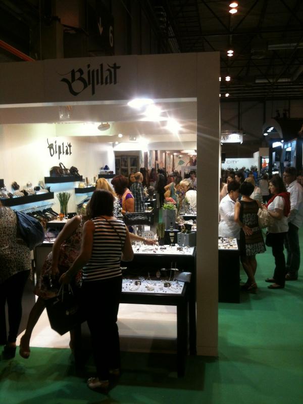 Biplat_Moda tweet picture