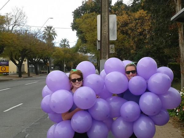 kcorb4's tweet photo. 12k + grape costume + downpour + charity + beating asthma = successful day :) http://t.co/TEyLFLUz