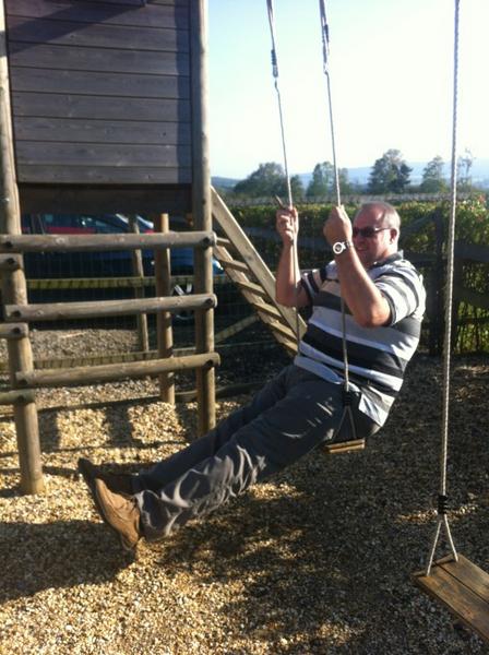 HarrySmulders's tweet photo. Arno wil terug naar zijn jeugd. http://t.co/D3zGWFWl