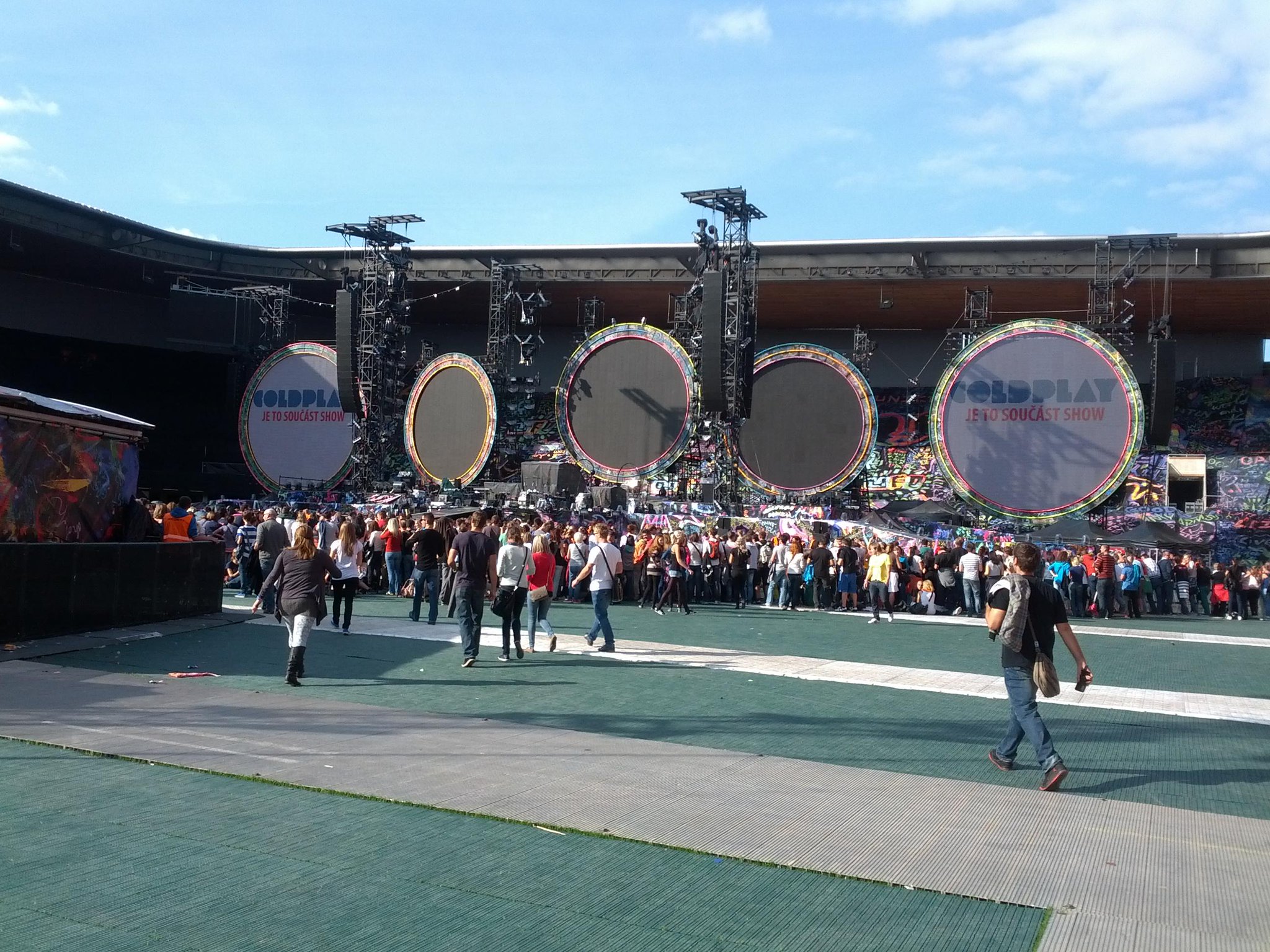 A261Y4MCMAEDLN8.jpg:large