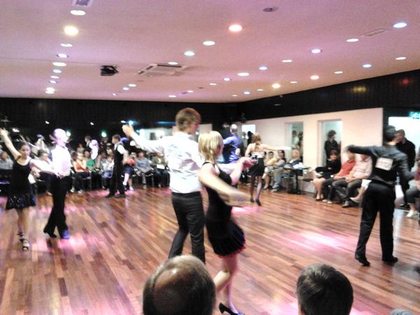 ViDaDoetinchem's tweet image. We zijn weer begonnen met de middagsessie #afdansen @ViDaDoetinchem