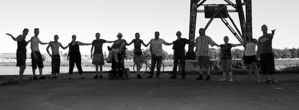 FeelGoodConnect's tweet image. ...Kun je 24/7 terecht bij: 
facebook.com/groups/0800HOM… 
bel-0800-home.hyves.nl 
0800HOME@gmail.com 
youtube.com/watch?v=FY4ZrI…