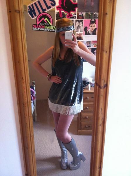daisy_maggs's tweet image. 80's outfit from last night, decided against it in the end! :L #gotscared
