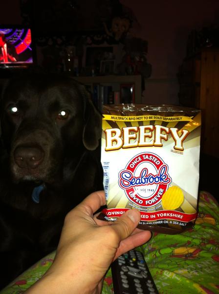 risbey3's tweet image. Last packet of crisps until 'Chrispmas' 
Healthy eating all the way! #mybodiesadoughnut #6packforchristmas!