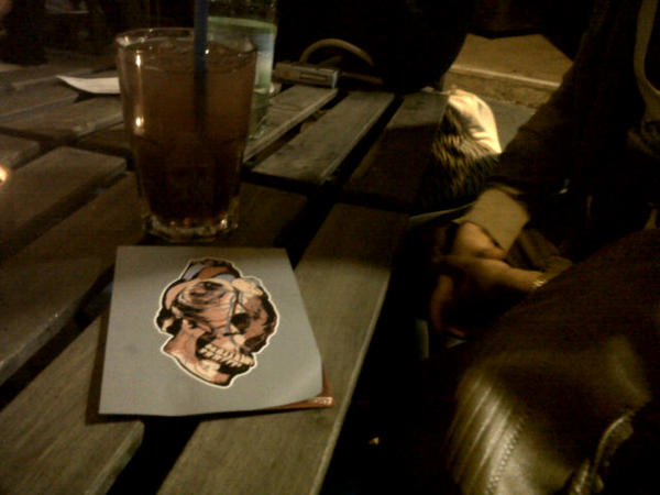 sofacafemilano's tweet photo. I #Sofasundays vi augurano la buonanotte e vi danno appuntamento a domenica prossima! http://t.co/4jiY14LI