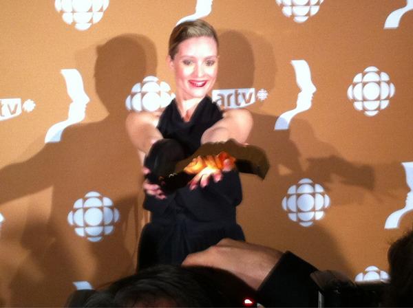 SelenaPrevost's tweet photo. Belle! RT @7Jours: Evelyne Brochu; la magnifique! #Gémeaux http://t.co/rqtioEH3”