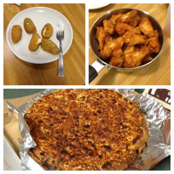 AdamBomb_31's tweet image. Me and @PhilSico14 can't go shopping for dinner #2muchfood