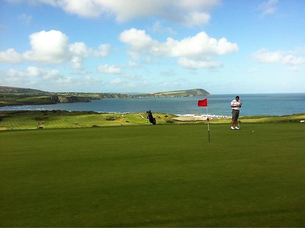 titchy1983's tweet image. What a superb setting  shame my golf wasn't to the same standard #dropshots