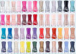 De nieuwe potjes van Essence. Retweet als je die mooier vind dan de oudere, favoriet als je de oude potjes mooier vind