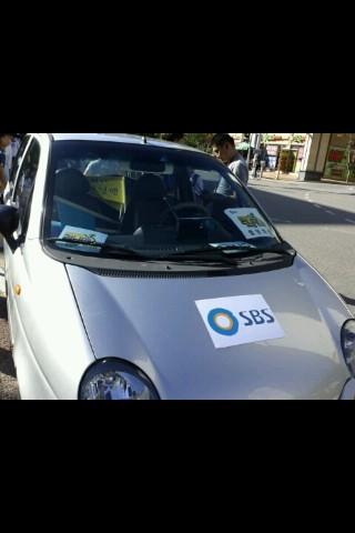 polygraph_an's tweet image. RT @XXXist:이 차량을 발견하시면 번호판까지 나오도록 찍어 경찰에 신고하시길 바랍니다. 절대 촬영차량이 아닙니다. 명백히 사칭이며, 사건 사고를 미연에 방지하기 위해서라도 반드시 신고해주세요.