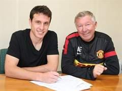 Rhesaaw's tweet photo. Angelo Henriquez signing http://t.co/kP1L1Lx0