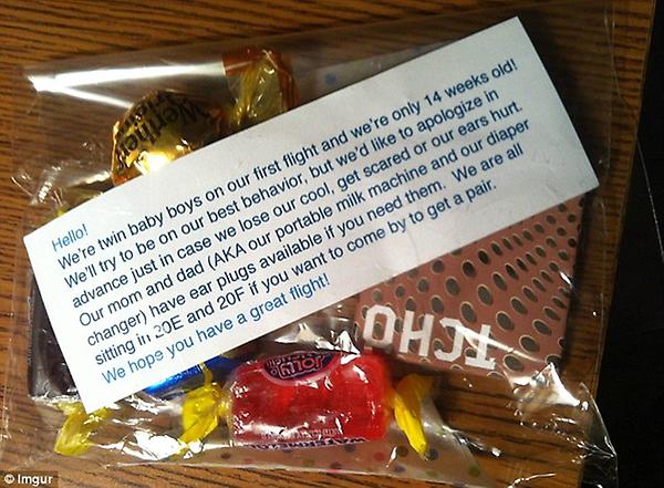 Thoughtful parents handed these sweet bags out to every passenger on their flight