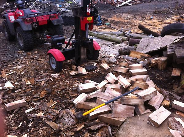 TechTrees's tweet image. Wood splitter is awesome!