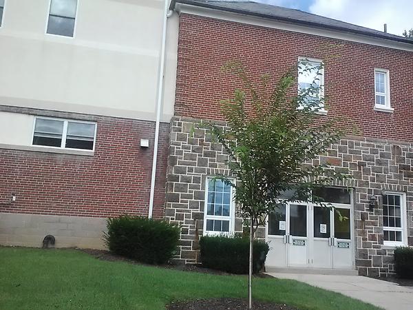 lucibrienza's tweet image. St. Anne's #ewww #CatholicSchool #notmissingthis