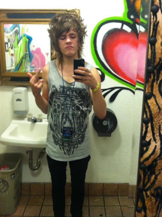 dacrispa's tweet photo. Hydrate and feel better Brother T! http://t.co/jVqX4J1K