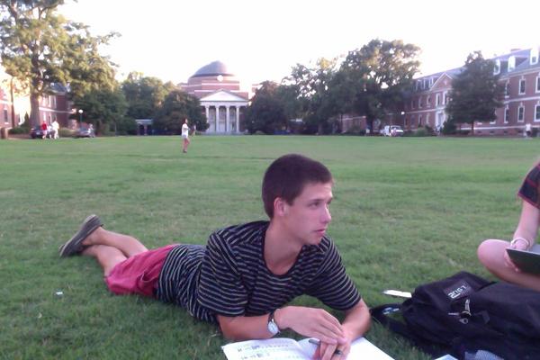 DukeU's tweet photo. #IamDuke RT @itswindyyyburr: @DukeU studying on east quad #beautifulday http://t.co/qmz384AG
