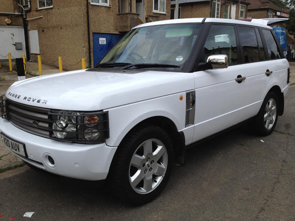 Range Rover Full Wrap Gloss White - Wrapping Cars London wrappingcars.co.uk/index.php/rang…