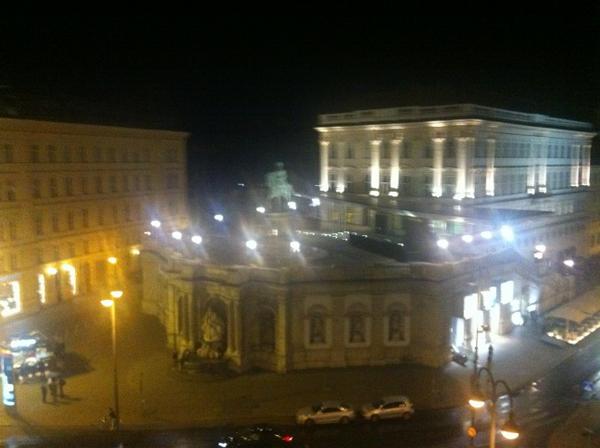 kupferblum's tweet photo. Back in Vienna http://t.co/vfOXo9VZ