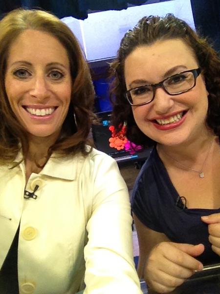 JackiSchechner's tweet image. Fronting the bubbles @shananaomi #current2012 #dnc2012