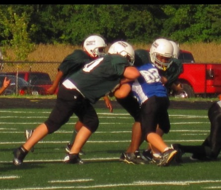 Hooper_8's tweet photo. That's Big Mike doing some work in the trenches. Proud of him! http://t.co/19tFVDlG
