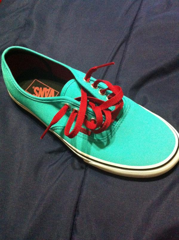 DJ_PaulyGee's tweet image. Idk if I should return these or keep them lol #paulproblems