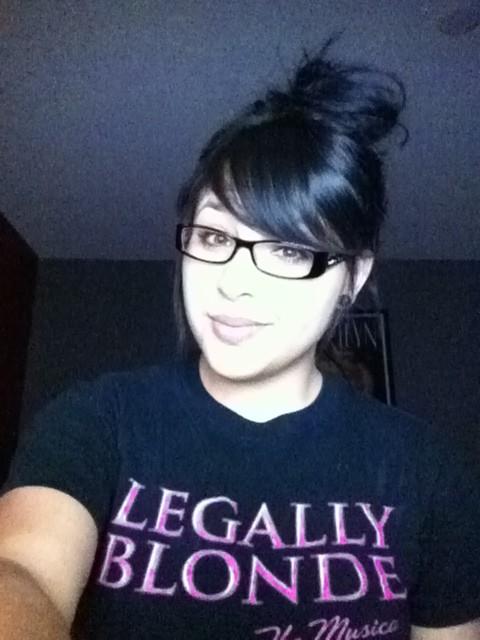 yvonne_JIMENEZ's tweet image. 4 more pages to go #essay #8pages #ShootMeNow👧🔫