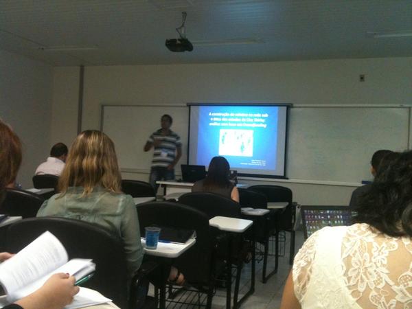 PatySanje's tweet image. Rodrigo, da UFJF, traz o &quot;Coletivo na Rede&quot;  -elaborar, consumir  e compartilhar #conteudosdigitaisintercom2012