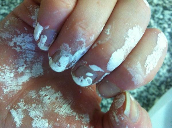 Bomicks's tweet photo. Hmm... Think I might need to wash my hands before I go out tonight. #gettingmessy with paint http://t.co/xHkfo2IN