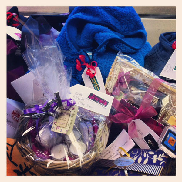 some fab prizes in our raffle this Sat: ipod nano, <a href="/AberdeenFC/">Aberdeen FC</a> tickets, cosy fleeces &amp; delish choccy! #prizes #win