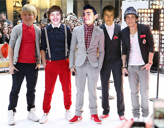 One1Erection's tweet image. we are so hot