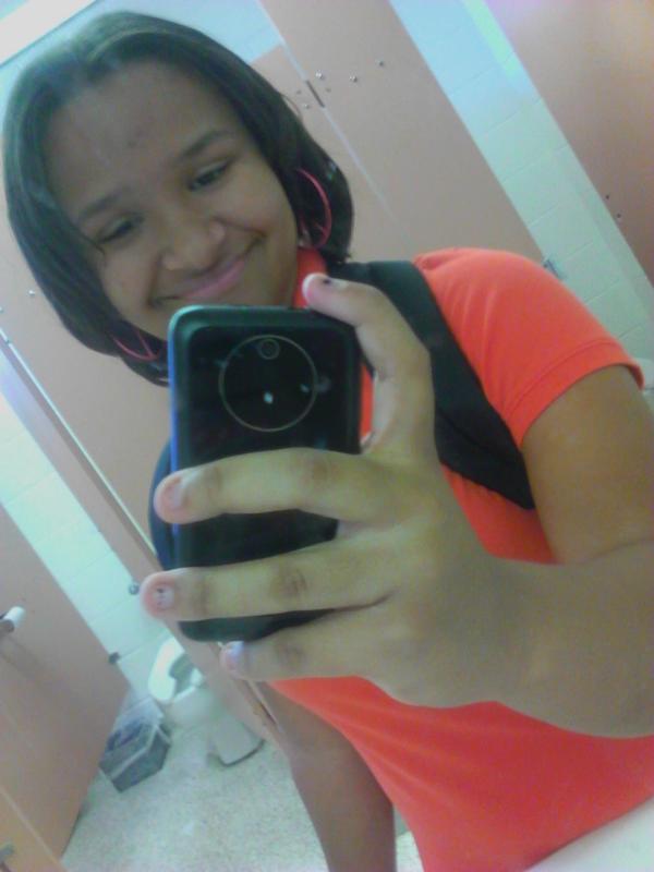 LilParkerr2012's tweet photo. Me <3 http://t.co/mGXxX4Ft