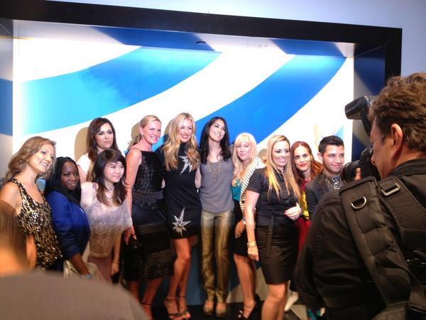 catdeeley's tweet photo. Met the lovely @polyvore girls at #FNOnyc #woolitewashed boutique http://t.co/E2lWlSbp