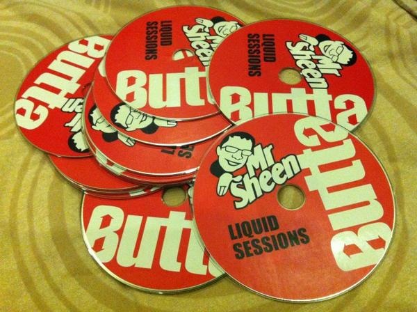 ButtaLtd's tweet photo. Mr sheen... Liquid sessions.
Some prizes for tommorow nights after party!! http://t.co/qULuJZOO